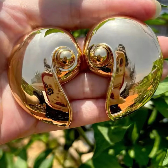 Zara Gold Snail Earrings - Picture 2 of 3